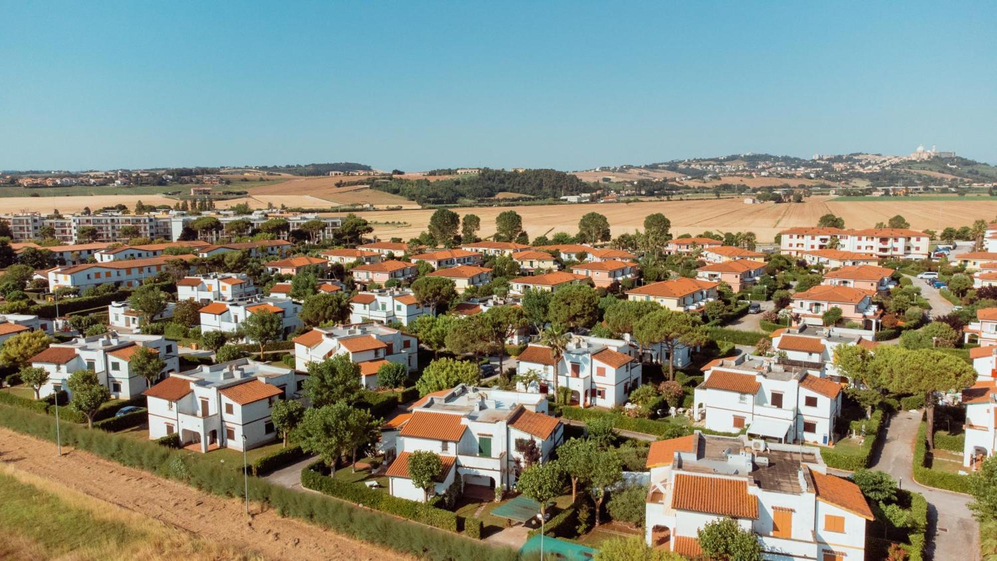 Villaggio Riva Musone Порто-Реканати Экстерьер фото